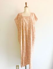 Square nack dress  　　　orange flower
