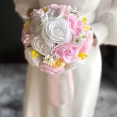 白バラ×ピンク×黄色ラウンドブーケ☆ブートニア