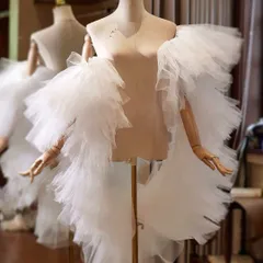 ソフトチュールのフリルがゴージャスなショール ホワイト