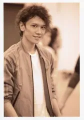 【中古】生写真(男性) KENN(不二裕太)/上半身・衣装グレー・インナー白・セピア色・私服ショット/ミュージカル『テニスの王子様』コンサートDream Live 7th