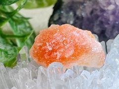 天使の水晶✨　インド産　レッド　アポフィライト　ラフストーン　原石