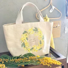 ミモザ 刺繍ランチトート ミモザリース ワンマイルバッグ 北欧風 生成り素材バッグ