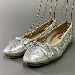5e10 CHANEL シャネル メタリック バレエシューズ 36 1/2 シルバー レザー パイソン風 リボン フラットシューズ