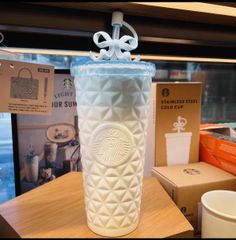新品未使用 韓国限定 Starbucks スタバ サマー MD クラッシィ リボン ダイオン 591ml