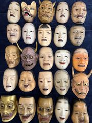 能面　面袋付き　山姥 能面「姥」 | iichi 日々の暮らしを心地よくするハンドメイドや