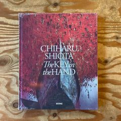 塩田千春　Chiharu Shiota: The Key in the Hand