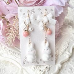 ☆蝶々とお花キュート猫ちゃんピアス☆ - メルカリ