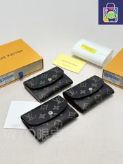 【今日特価】Louis Vuitton ルイヴィトン 封筒型コインケース 小巧で実用性に優れ