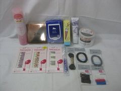  未使用 コスメ 2aN MOYO インココ 他 貼るだけマニキュア アイシャドウパレット ハンドクリーム 歯ブラシ 等 15点