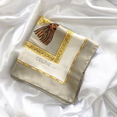 希少品】moschino モスキーノ スカーフ silk シルク イタリア製 - メルカリ