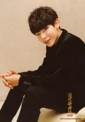 【中古】生写真(ジャニーズ) Snow Man/村上真都ラウール/膝上・衣装黒・座り・左向き・両手組み/「滝沢歌舞伎ZERO」オリジナルフォト