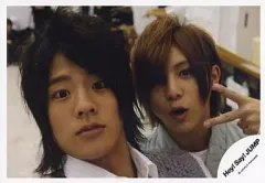 【中古】生写真(ジャニーズ) Hey! Say! JUMP/岡本圭人・山田涼介/横型・顔アップ・山田ピース/公式生写真
