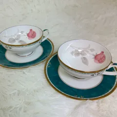 【希少品】ナルミ カレス カップ＆ソーサー 2客セット 優雅な午後のひとときを