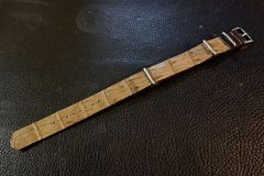 ◆クロコダイルNATO G10Strap◆北米産クロコダイル マットカーキ Custom Order(ラグ幅/BUCKLE COLOR) 受注生産(納期10日前後) ワニ革 腕時計ベルト
