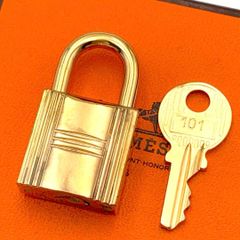 HERMES エルメス カデナ　24Kメッキ　No.101　101番　鍵付き HERMES エルメス カデナ 24Kメッキ No.101 101番 鍵付き 南京錠