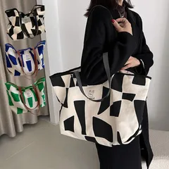 トートバッグ レディース 大きめ a4 軽量 おしゃれ キャンバス 大容量 軽い 帆布 通勤 メンズ エコバック 肩掛け 革 横 旅行 カジュアル 韓国ファッション