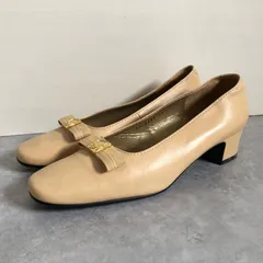 YvesSaintLaurent ロゴメタルプレート クラシック パンプス イヴサンローラン