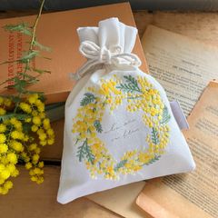 ミモザリース 刺繍 巾着袋 小物入れ ギフト サステナブル雑貨 春のプチギフト