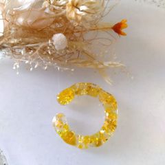 琉球ガラス　イヤーカフ　ハンドメイド　レジン　イエロー