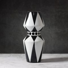 花瓶 モノトーン フラワーアレンジ 高級感 オシャレ 現代的 海外 陶器