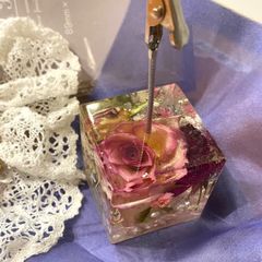 薔薇のペーパーウェイト　メモスタンド　エポキシレジン