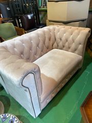 【1〜2名用】ピンク ベロアソファ アンティークソファ 輸入ソファ 輸入家具 二人掛けソファ オシャレ おしゃれ　1人掛け 一人掛け