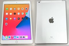 【中古品】SIMフリー　MYMM2J/AiPad 第8世代 WiFi＋Cellular モデル 128GB シルバー 【管理番号：XS1114932】