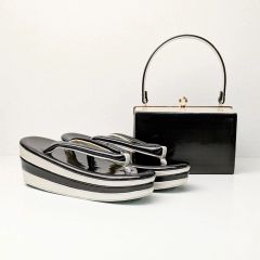 メルカリShops - 和装 草履 フォーマル 低反発 沙織 シルバー M/Lサイズ