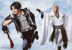 【中古】生写真(男性) 立花裕大(豊前江)・岡宮来夢(鶴丸国永)/横型・キャラクターショット/「ミュージカル『刀剣乱舞』 ～静かの海のパライソ～ 2021」ランダムペアブロマイド 戦闘ver.