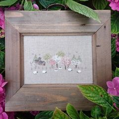 ★ 🟦⬜🟥クロスステッチ チャート 図案 ⭐Couleur d'Etoile 🌸A l'ombre des arbres🌸 ◆木陰で◆桜並木 羊 ガーデン フランス 輸入クロスステッチ 刺繍 可愛い