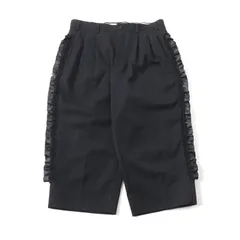 【特別値下げ】 コムデギャルソンフリル付きブラックハーフパンツ コムデギャルソンCOMME des GARCONS サテンフリル切替ウール
