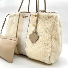 ✨良品✨ kate spade ケイトスペード トートバッグ ハンドバッグ ラージ エブリシング レーシング ストライプ ロゴ型押し ゴールド金具 A4収納 大容量 肩掛け レディース ファー レザーホワイト 白色ベージュ 肌色