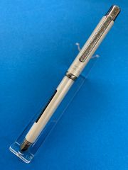 ゼブラ 多機能ペン スラリシャーボ2000　 SB27　白　ボールペン黒替え芯お付けします。