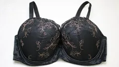 大特価!ワコール 新品タグ付  【Ｗacoal　 ブラジャー　F80　型番：BED719　BL】　