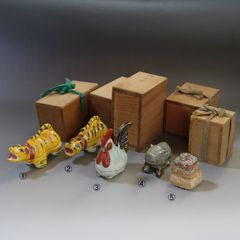 珍品　壽牛窯 香合 貝形 動物彫刻付き 獅子唐草紋 角4号飾皿 | 深川製磁/フカガワセイジ | 三越伊勢丹