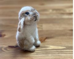 羊毛フェルト　ホーランドロップイヤー　うさぎ　ハンドメイド