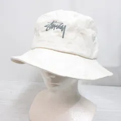 ステューシー STUSSY バケット ハット 帽子 アイボリー ロゴ刺繍 コットン
