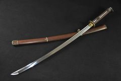復古風 素朴武士模造刀 高マンガン鋼折りたたみ鍛造 × 花梨木鞘 全長 104cm 重量 1.5kg 手工研磨仕上げ 武術・コレクション用 レプリカ　COSPLAY 装飾用”“非実戦 美術刀 刀装具 模擬刀 居合刀 日本刀 模造刀 鑑賞用 武具
