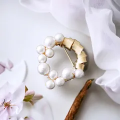 【フォーマル／入卒】サークルブローチ「horn+cotton」コットンパール　真鍮