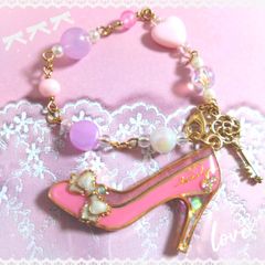 ☆ピンクハイヒールバックチャーム☆　キーホルダー　バックチェーン