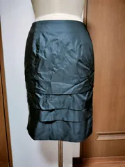 タイトスカート　ティアード　黒