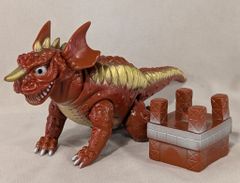 バラゴン＋山小屋（マーミット）ビニパラベビー未開封ソフビフィギュア