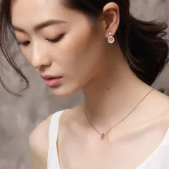 IUHA 【透かし四つ葉のクローバー】ネックレス SWAROVSKI スワロフスキー社製ジルコニア S925 シルバー