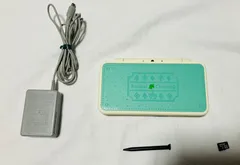 ニンテンドー　Newニンテンドー2DS LL とびだせ どうぶつの森　モデルのサムネイル