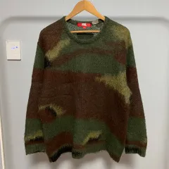 Supreme カモフラージュ ニットセーター Supreme（ニット/セーター）のフリマアイテム一覧