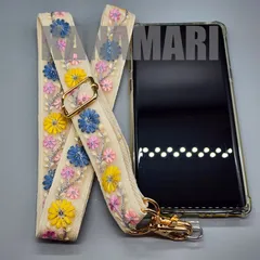 [146]インド刺繍リボンのスマホ用ショルダーストラップ（白・生成り系、金具：ゴールド系）、ハンドメイド