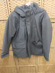 F01-20250922-98　UNIQLO ユニクロ ダウンジャケット フード付き Mサイズ ブラック