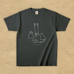 猫グラフィックTシャツ　とつぜんとんだりする -しろぬき-