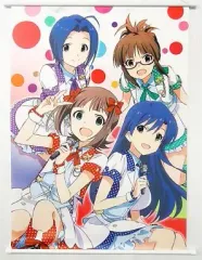 【中古】ポスター・タペストリー 春香＆千早＆あずさ＆律子 B2タペストリー 「PSPソフト アイドルマスター シャイニーフェスタ ハニーサウンド」 バックステージパス所有者限定購入品