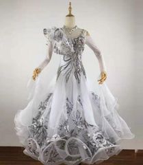 新品✨ラウレッタ 社交ダンスドレスホワイト フラワープリント M 高級 